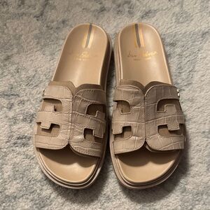 Sam Edelman Beige Croc-Embossed Slide Sandals